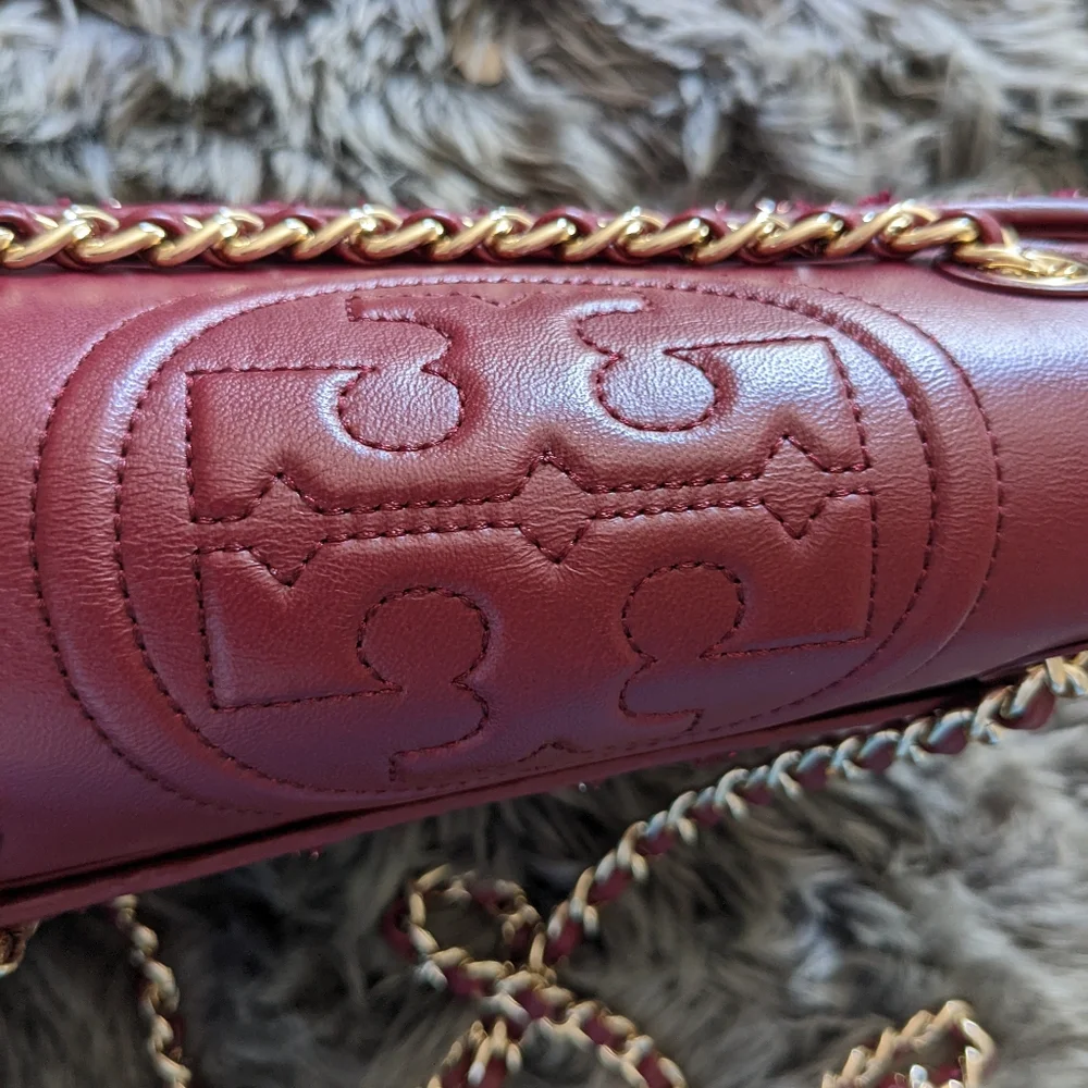 Tory Burch Crossbody Handbag. - Picture 10 of 15